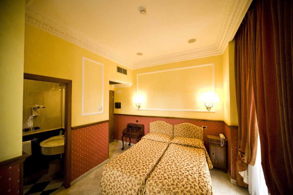 רומא Hotel Donatello מראה חיצוני תמונה